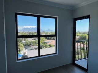 2 Bedroom Property for Sale in Table View Western Cape
